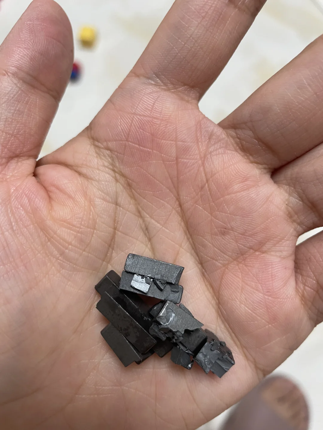 注意!!孩子玩磁力片的时候还是陪着吧