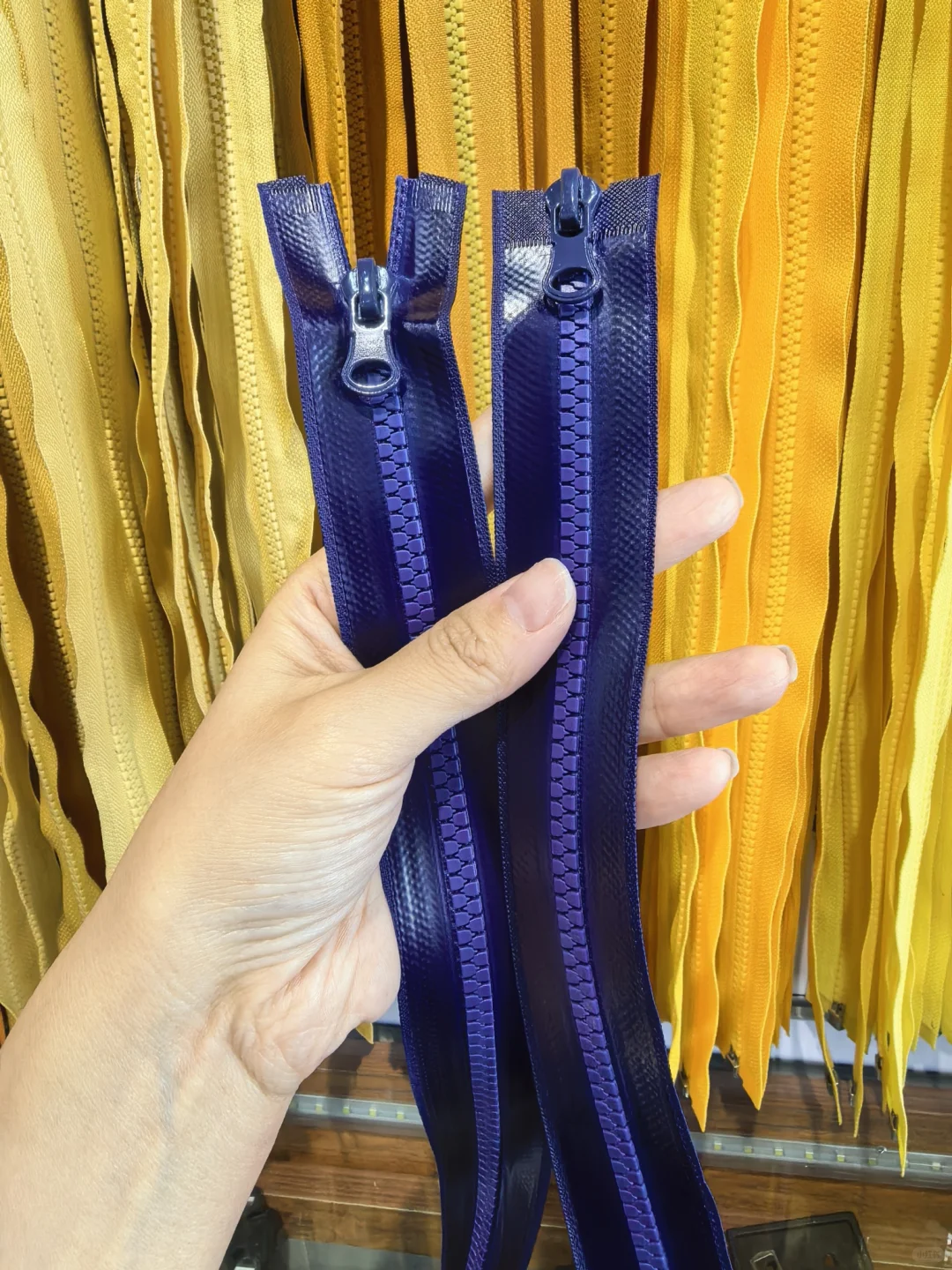 东北拉链实力工厂，市场单外贸单大单小单均