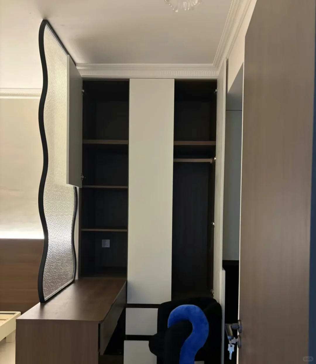 昆明有做玻璃隔断的商家吗？