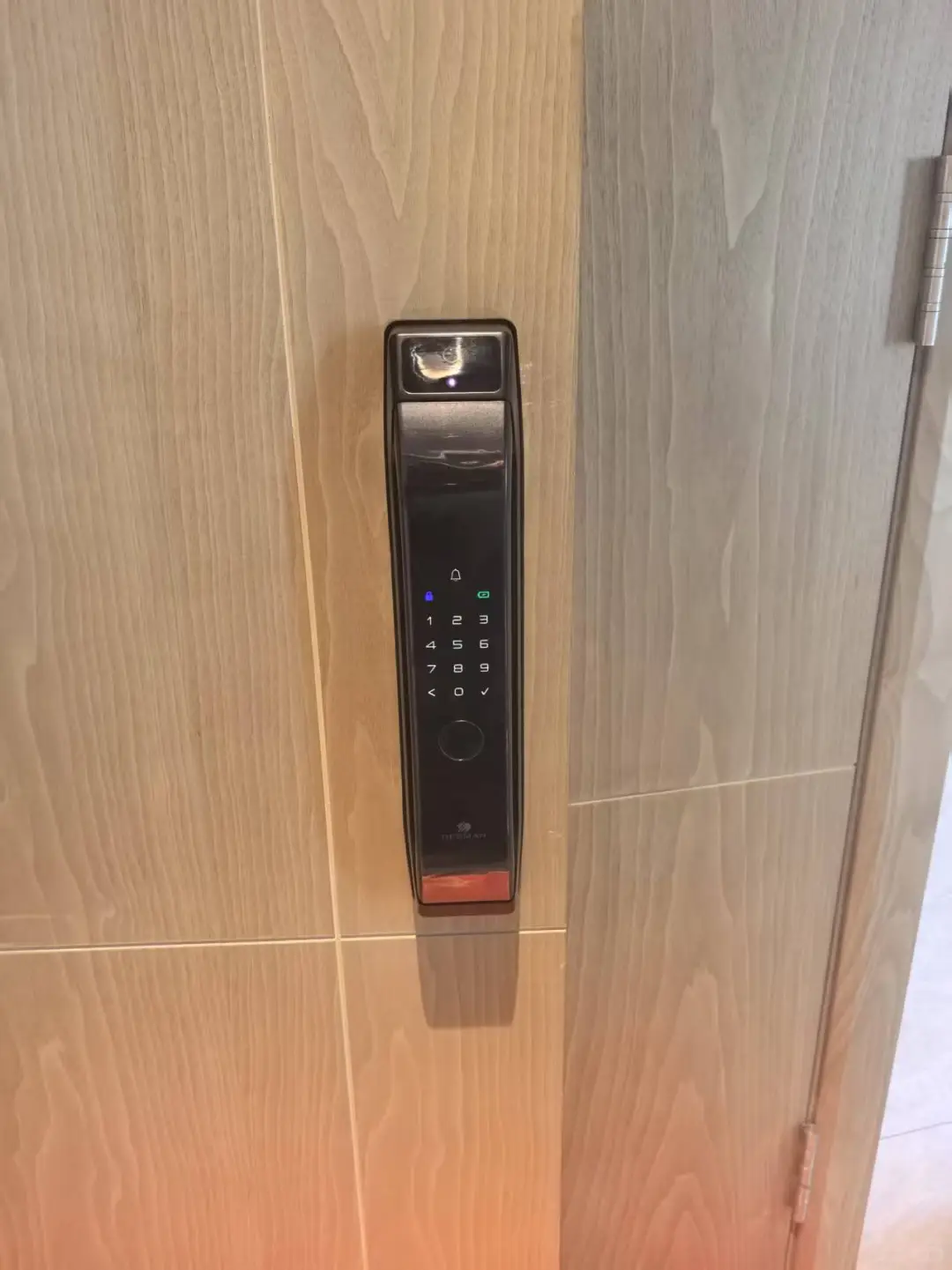 这款带监控的智能锁让小偷无处遁形