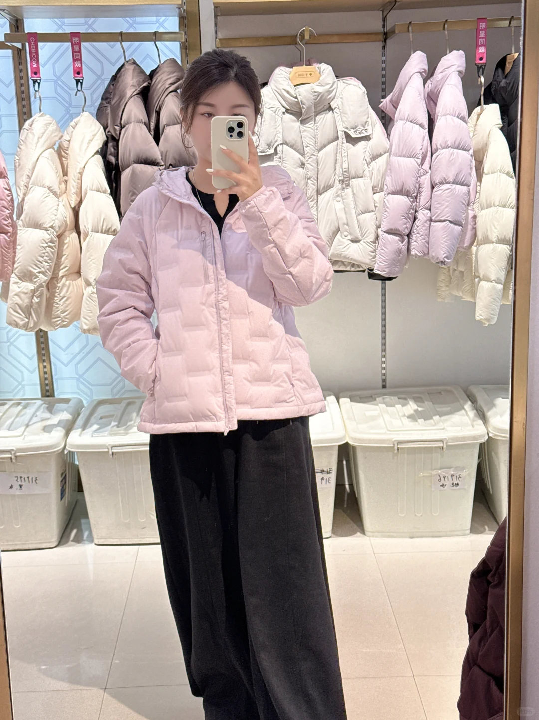 【爆款揭秘?】这件羽绒服竟然“缝”都没有？