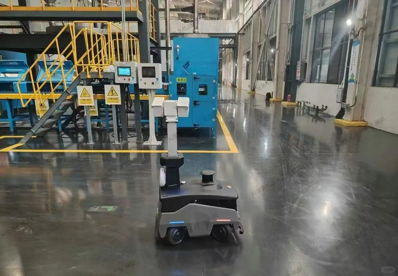 安全巡逻机器人