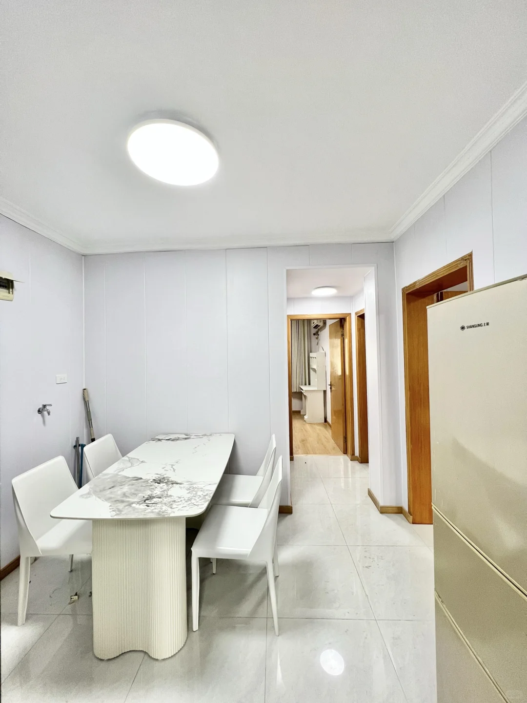 西湖区天目里旁整租三室一厅民水电燃气厨