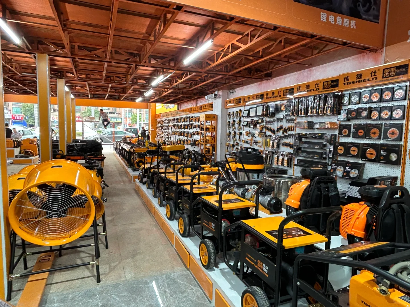 五金机电门店上货效果