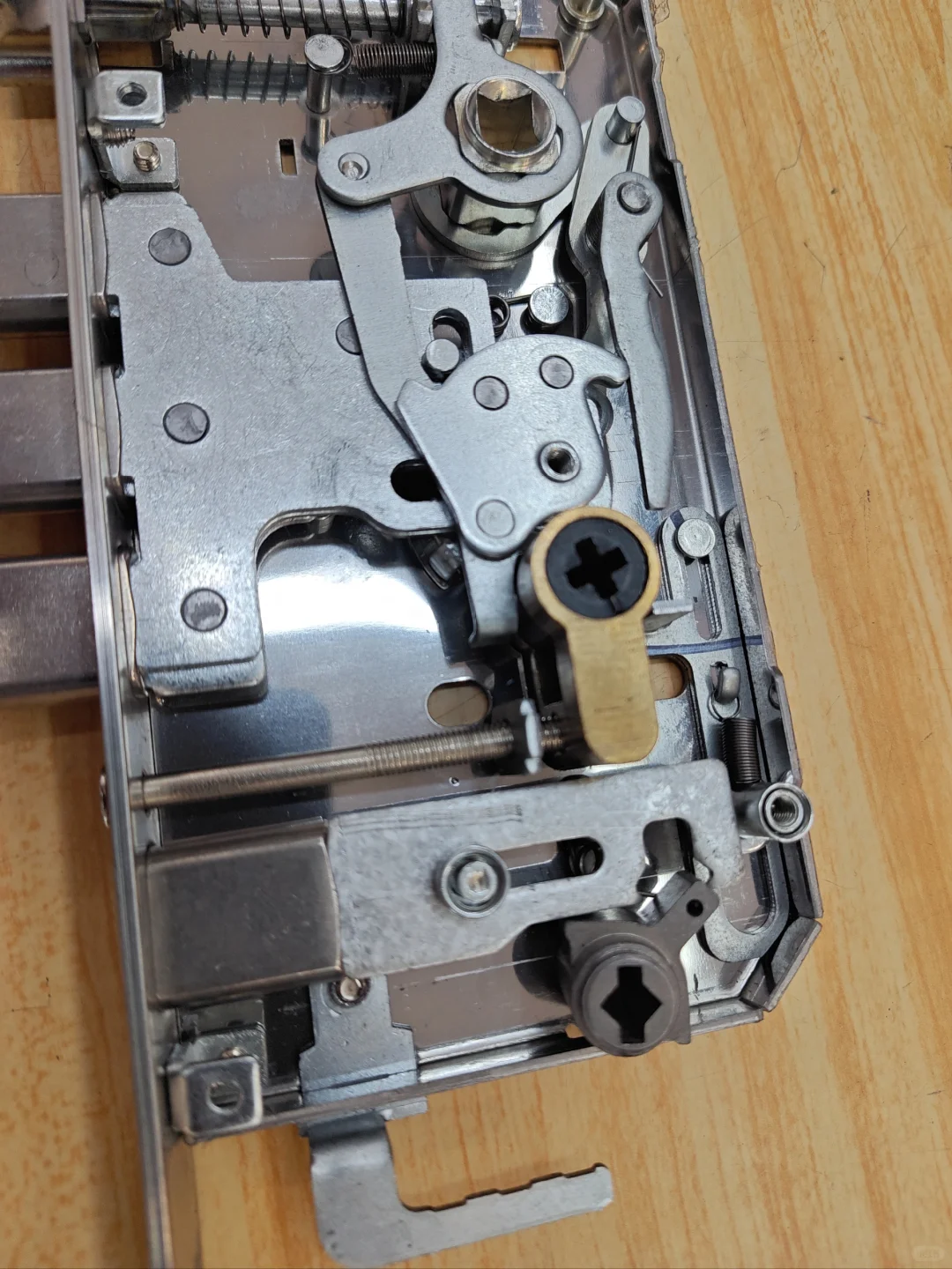 日常拆锁 连杆离合结构锁体