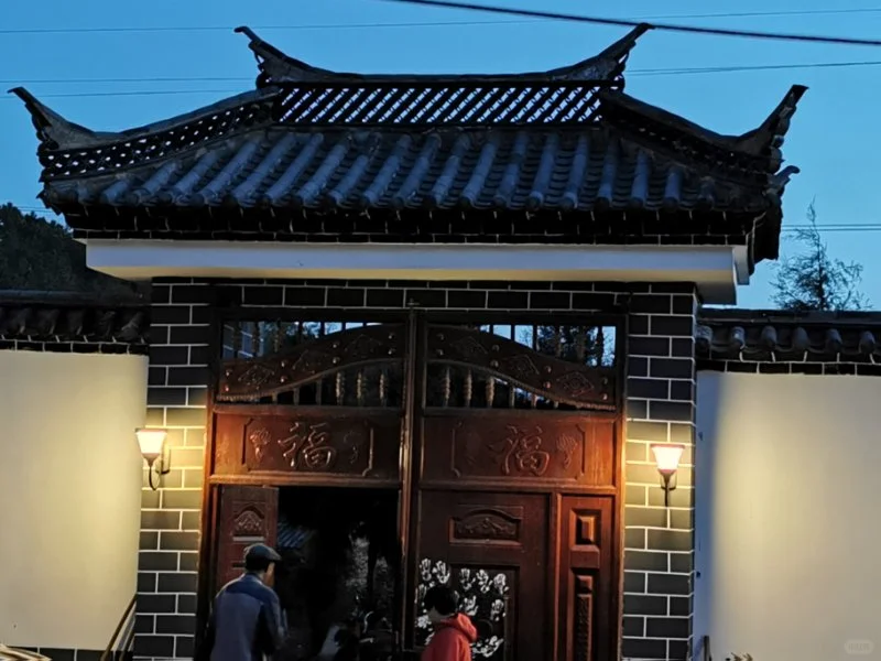 别墅太阳能壁灯，耐用款