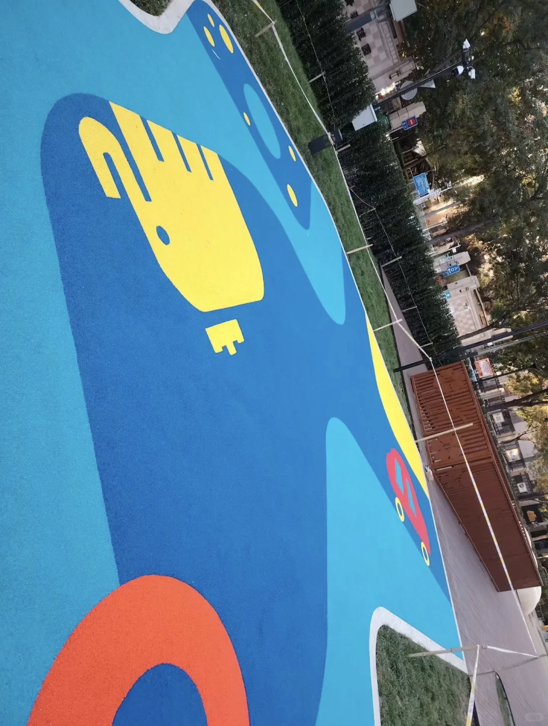 小汽车图案EPDM地面公园设计构想