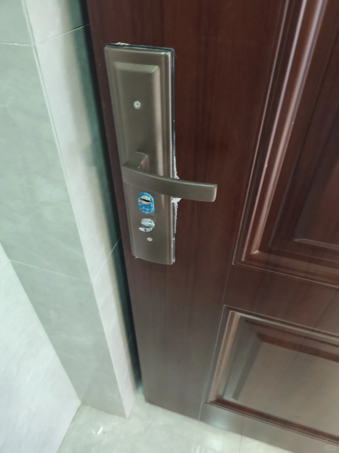 智能锁还是机械锁?