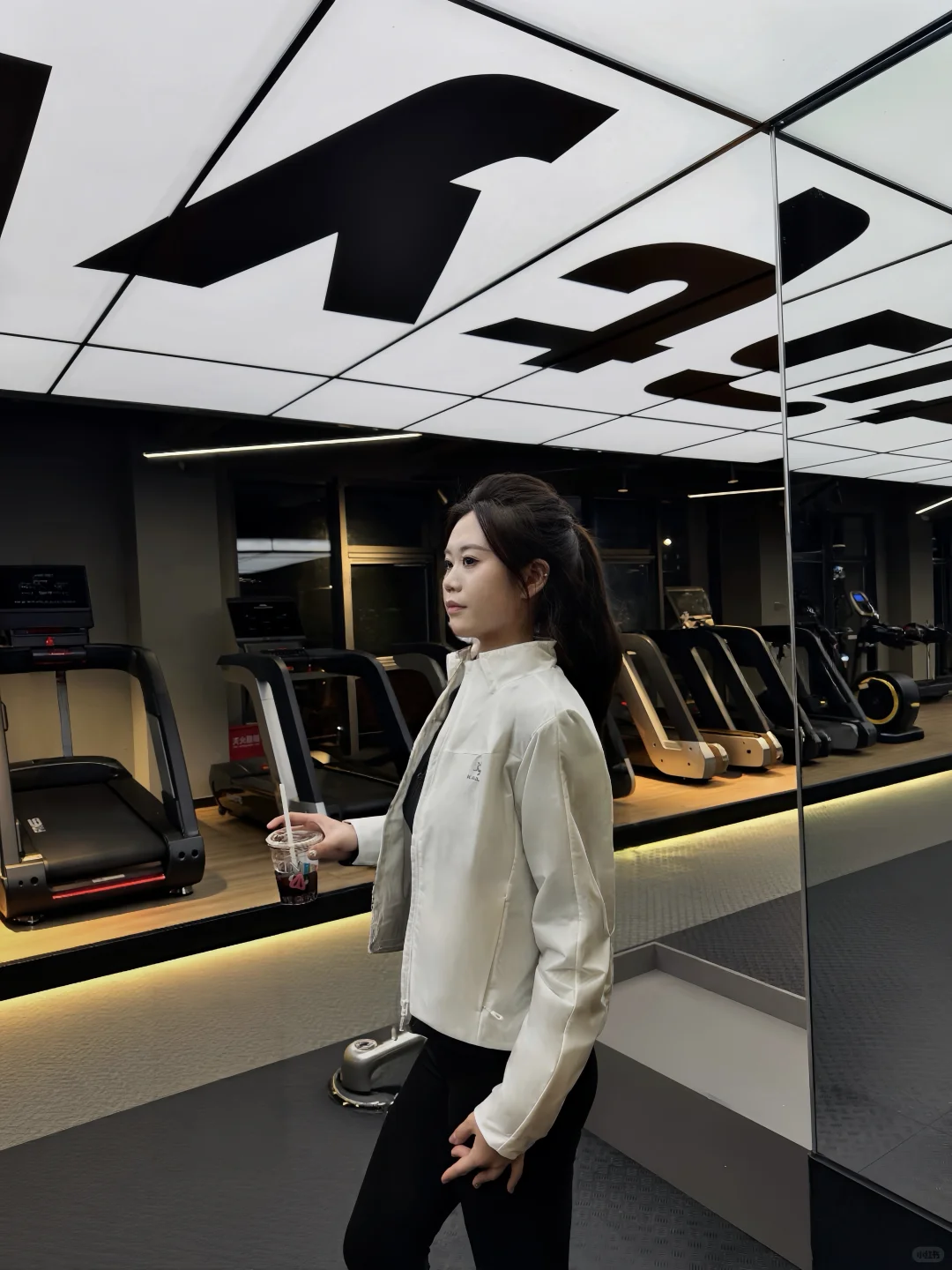 凯乐石女款立领棉服：暖而不赘，型贯城野