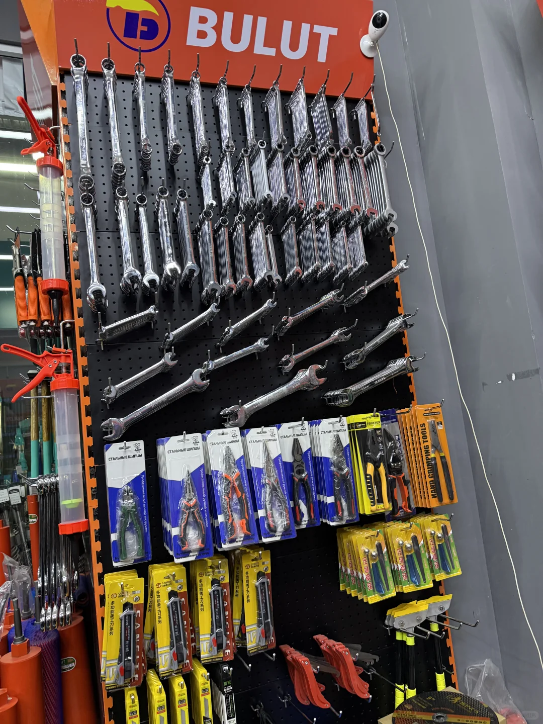 塔什干卖中国装修工具老板娘.