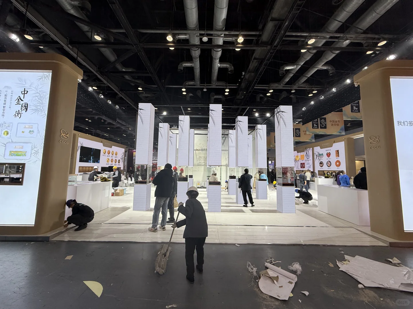 北京钱博会现场曝光紧张布展中，咱们明天见！