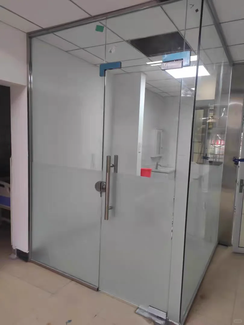 重庆全新定做玻璃门，钢化玻璃门店面推拉门