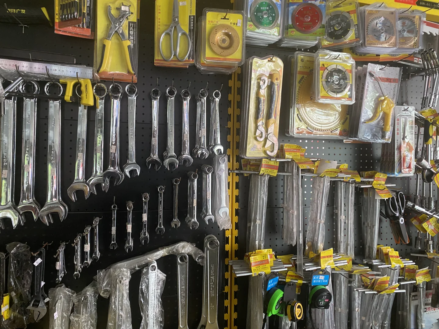 五金店摆货怎么摆