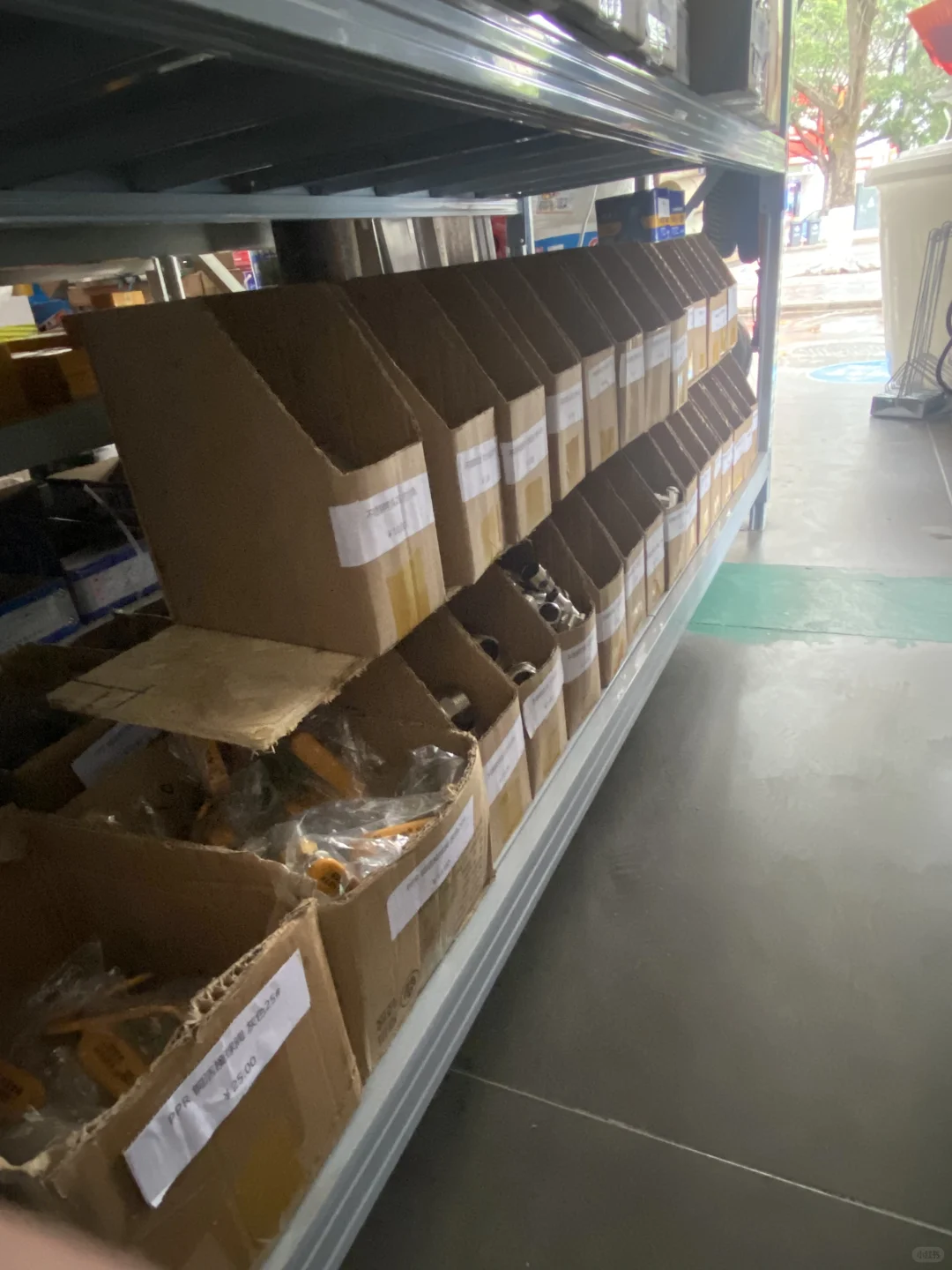 五金店摆货怎么摆