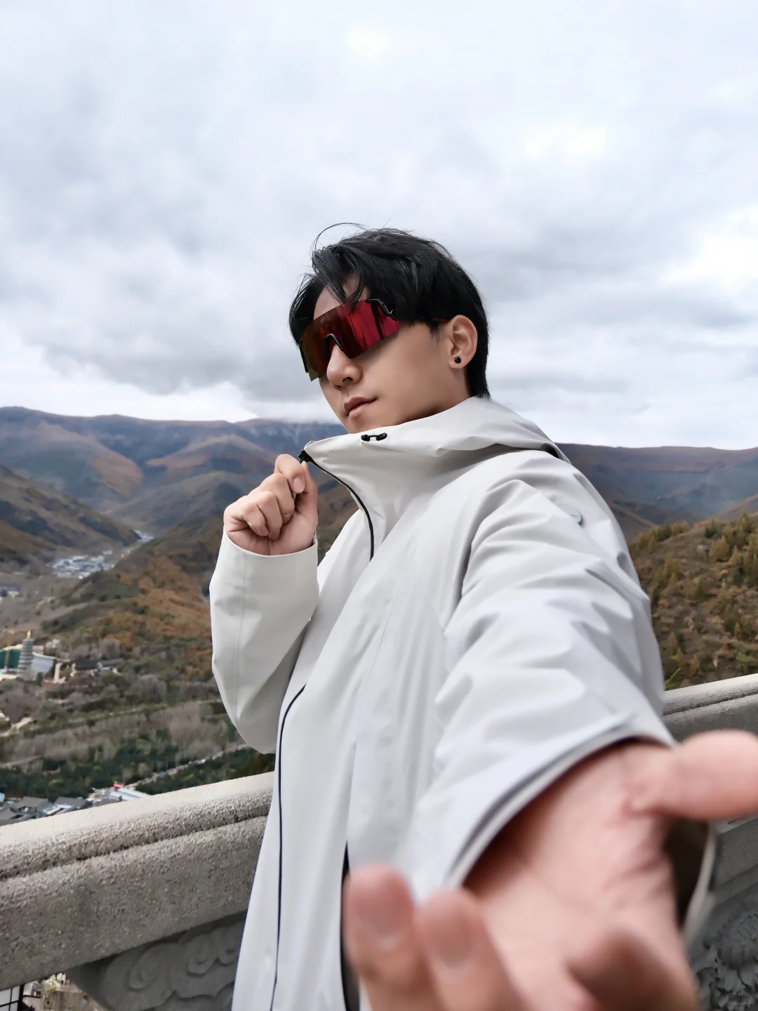 从城市到阿那亚，冲锋衣hold住所有景