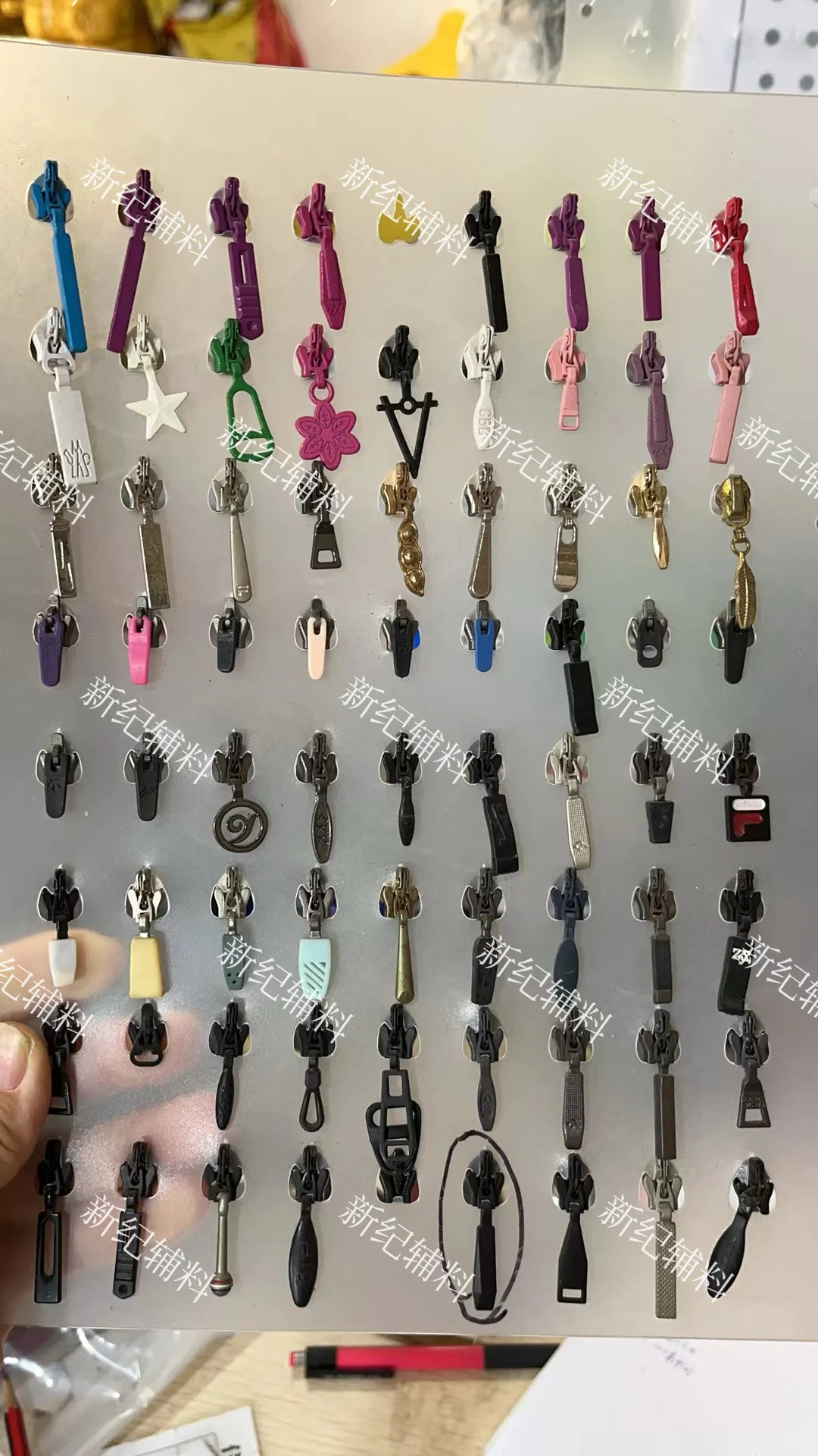 隐形拉链头 大量现货，裙子拉链头