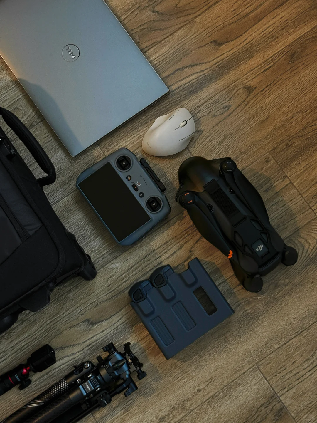 可背可拉！户外佬的移动设备站！