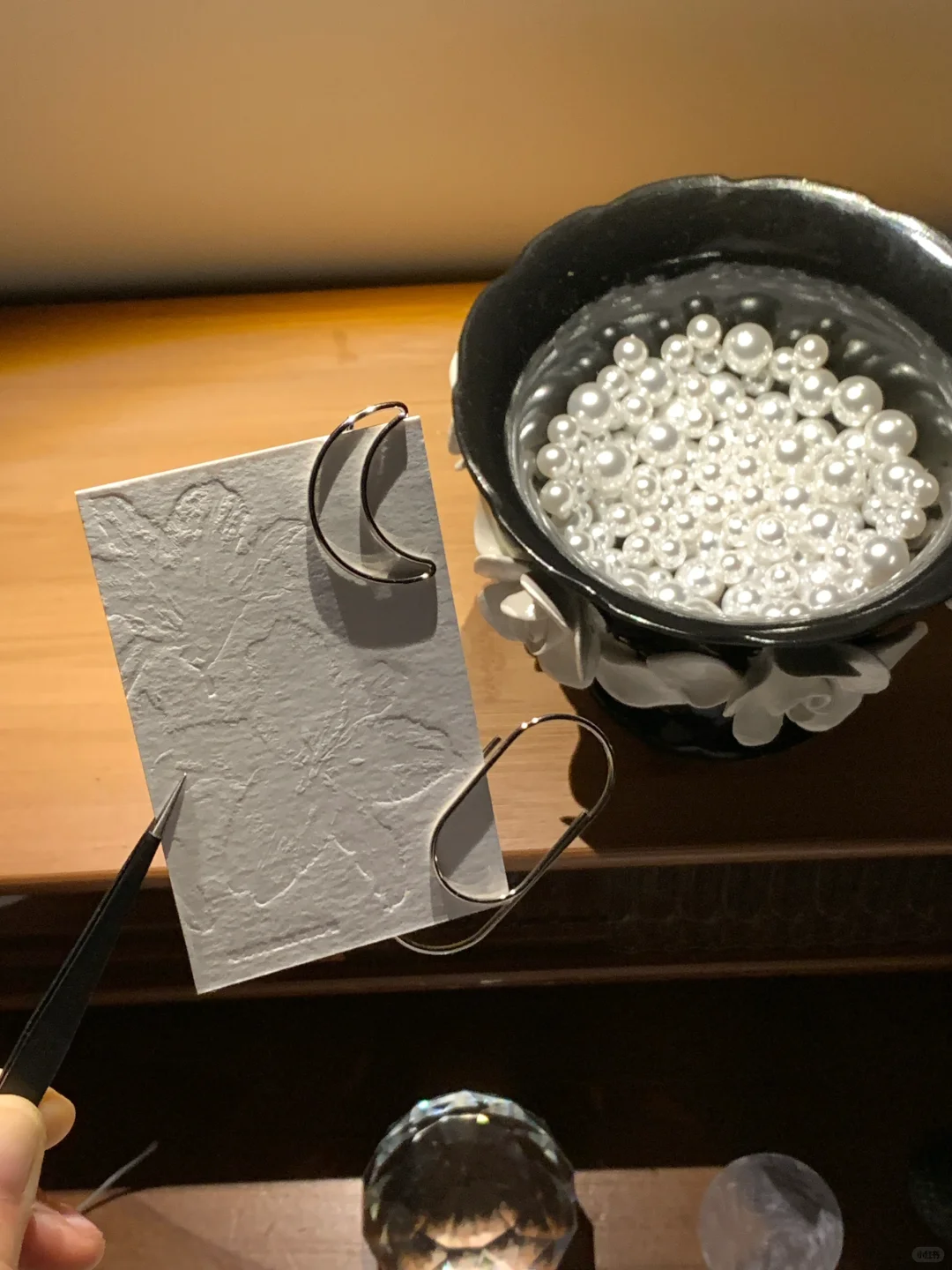 低调的凹印百合