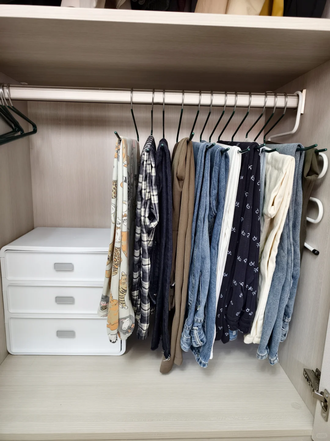 忙碌妈妈的收纳秘诀:能挂的,绝不叠!