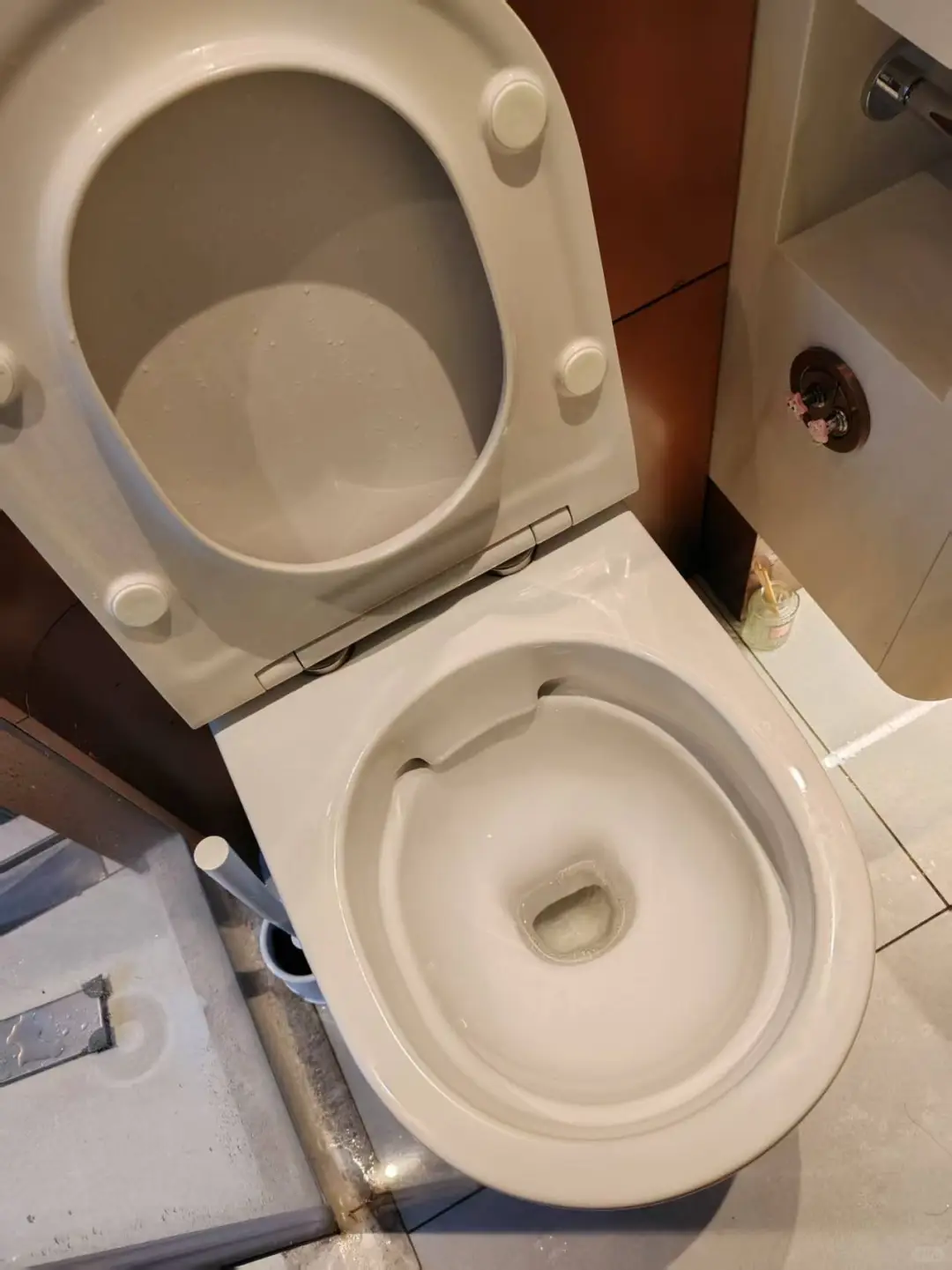 香港双面擦玻璃 香港开荒保洁 香港家电清洗