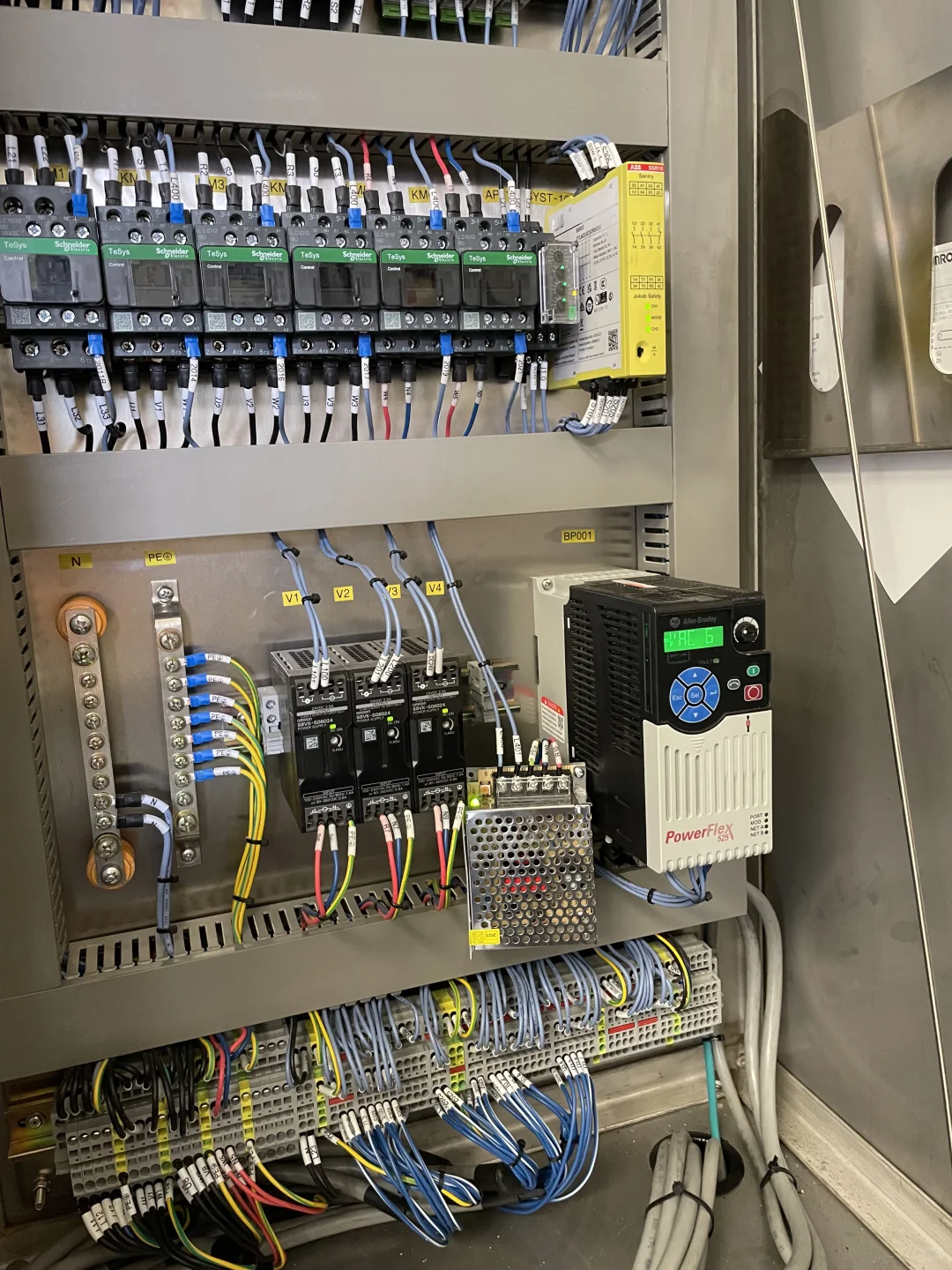 国内生产设备温哥华落地安装和调试