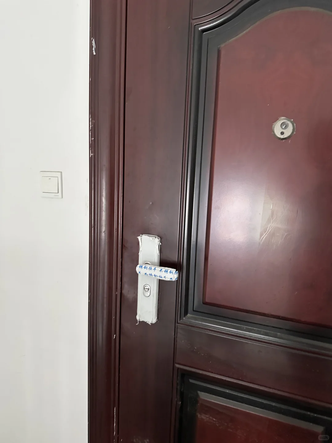 自己动手换防盗门锁