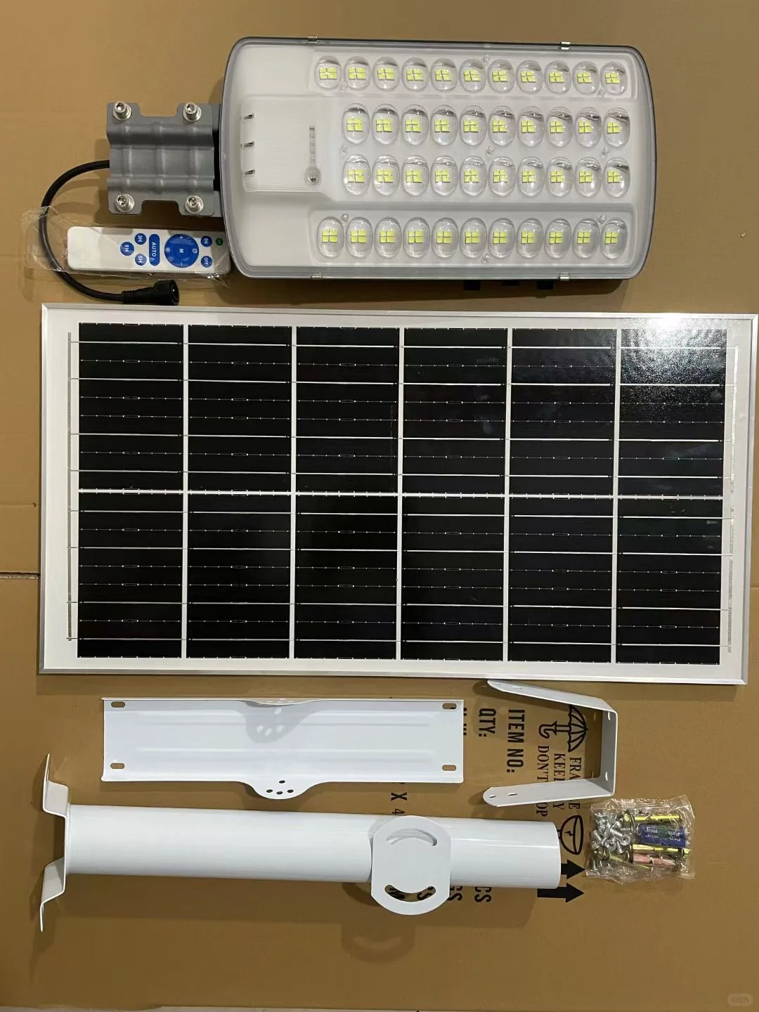 LED太阳能壁灯路灯