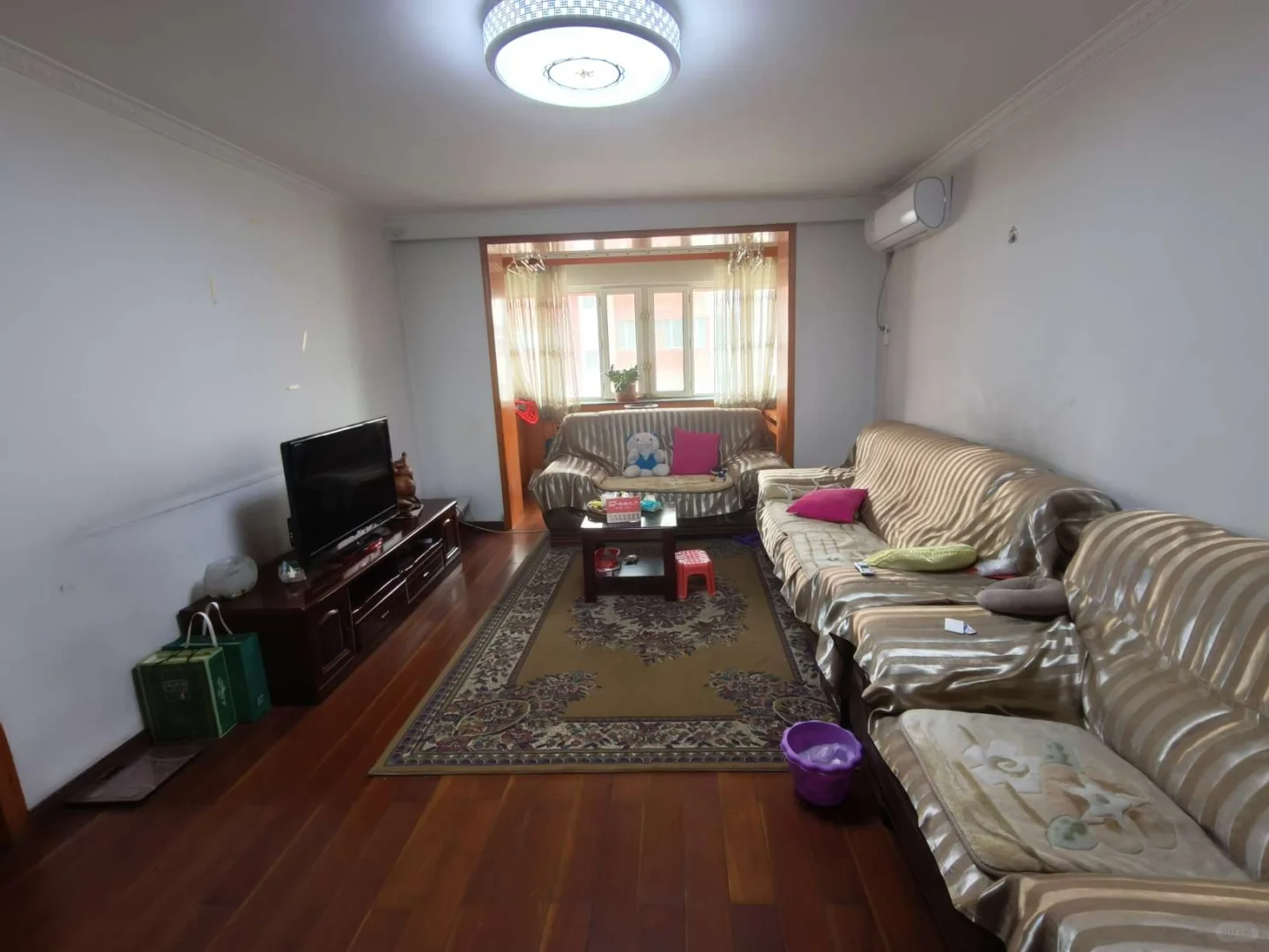 急租新市区植物园三室两厅