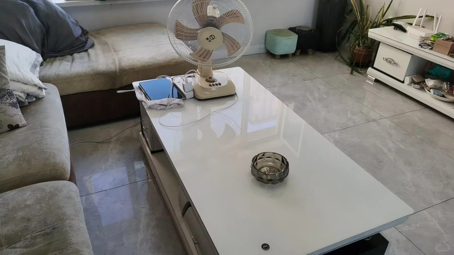 家里被搞成这样也是难为保洁了