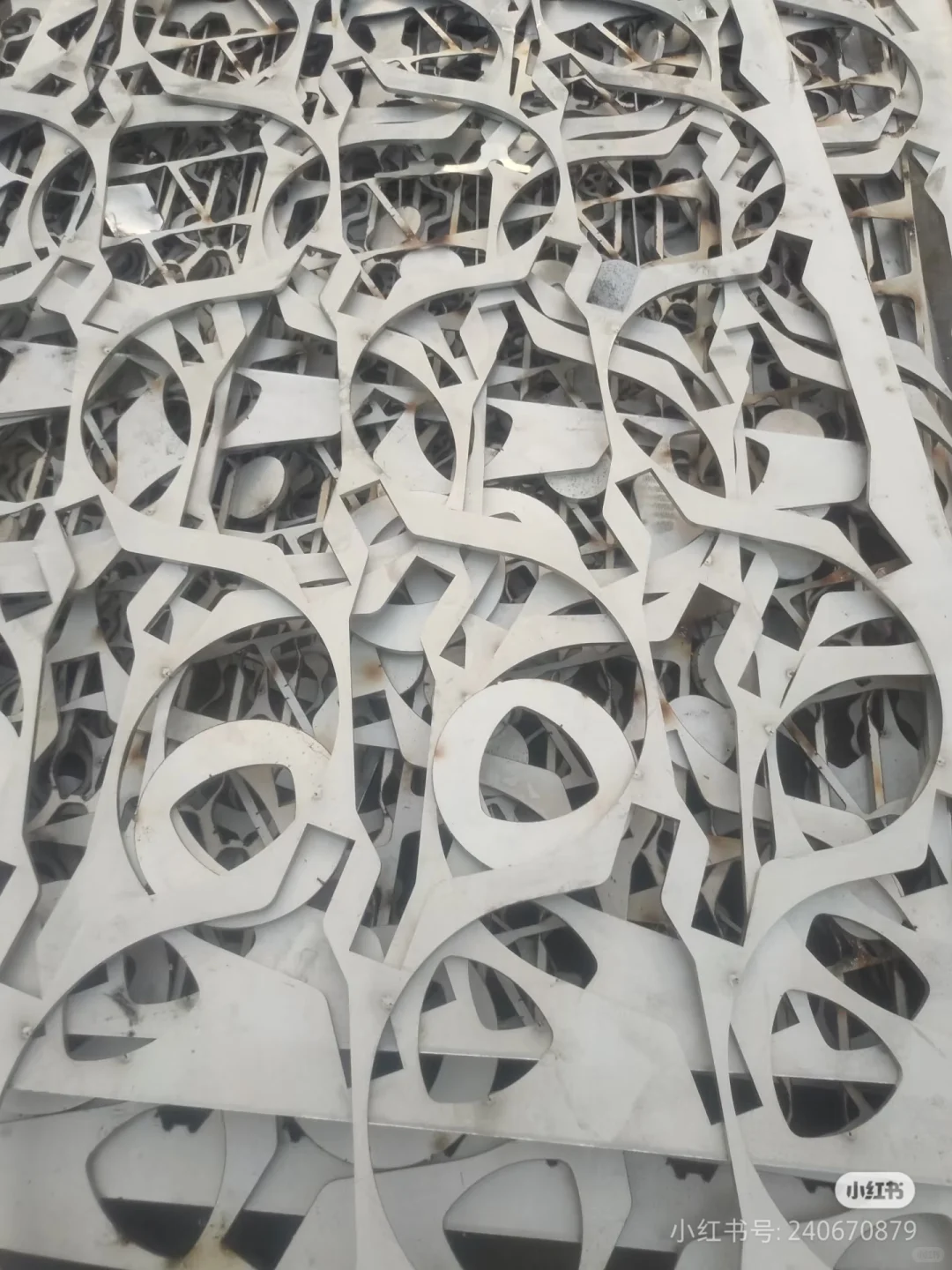 大量回收各类废钢废不锈钢圆片利用料，价高