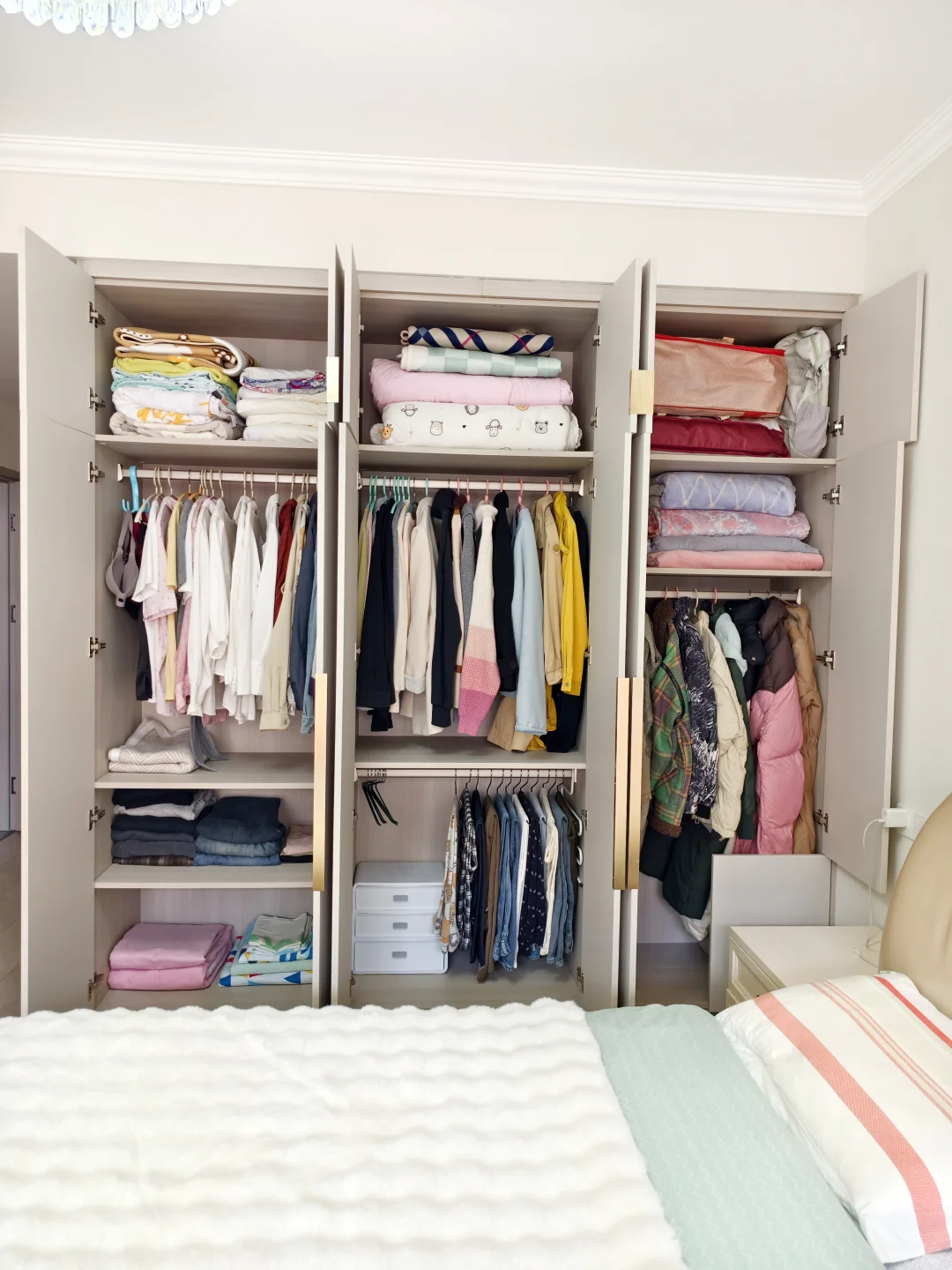 忙碌妈妈的收纳秘诀:能挂的,绝不叠!