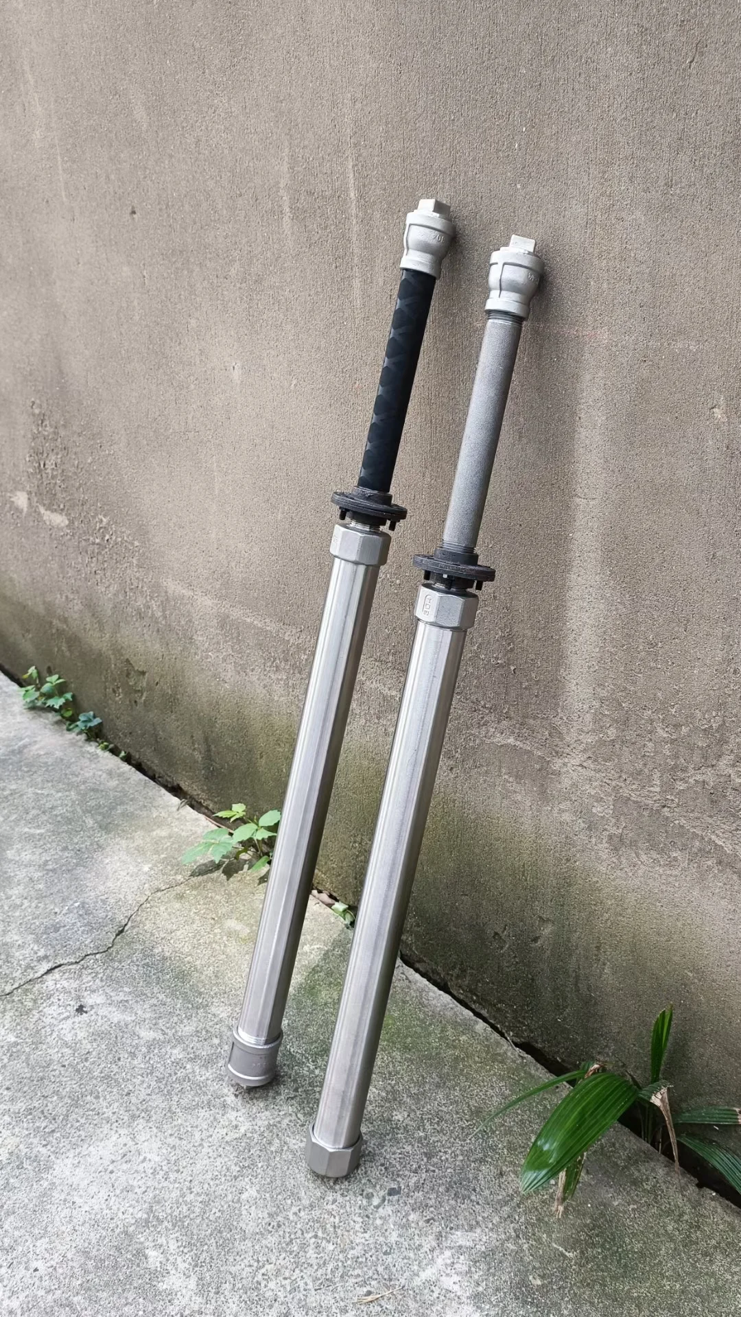 听说水管兵器锏火了？看看水管剑铃