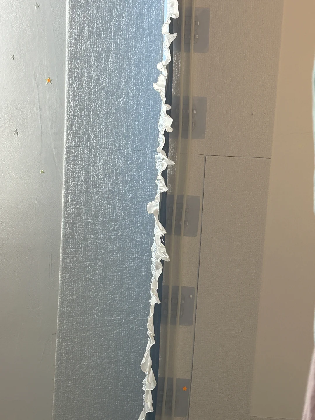 【教程】非常牢固的贴顶床帘