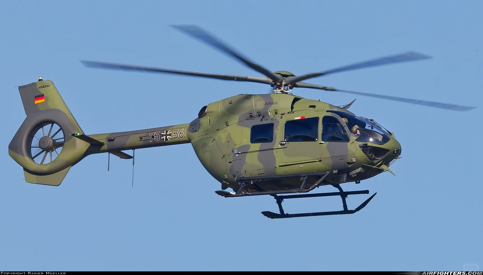 轻型直升机典型EC-645?