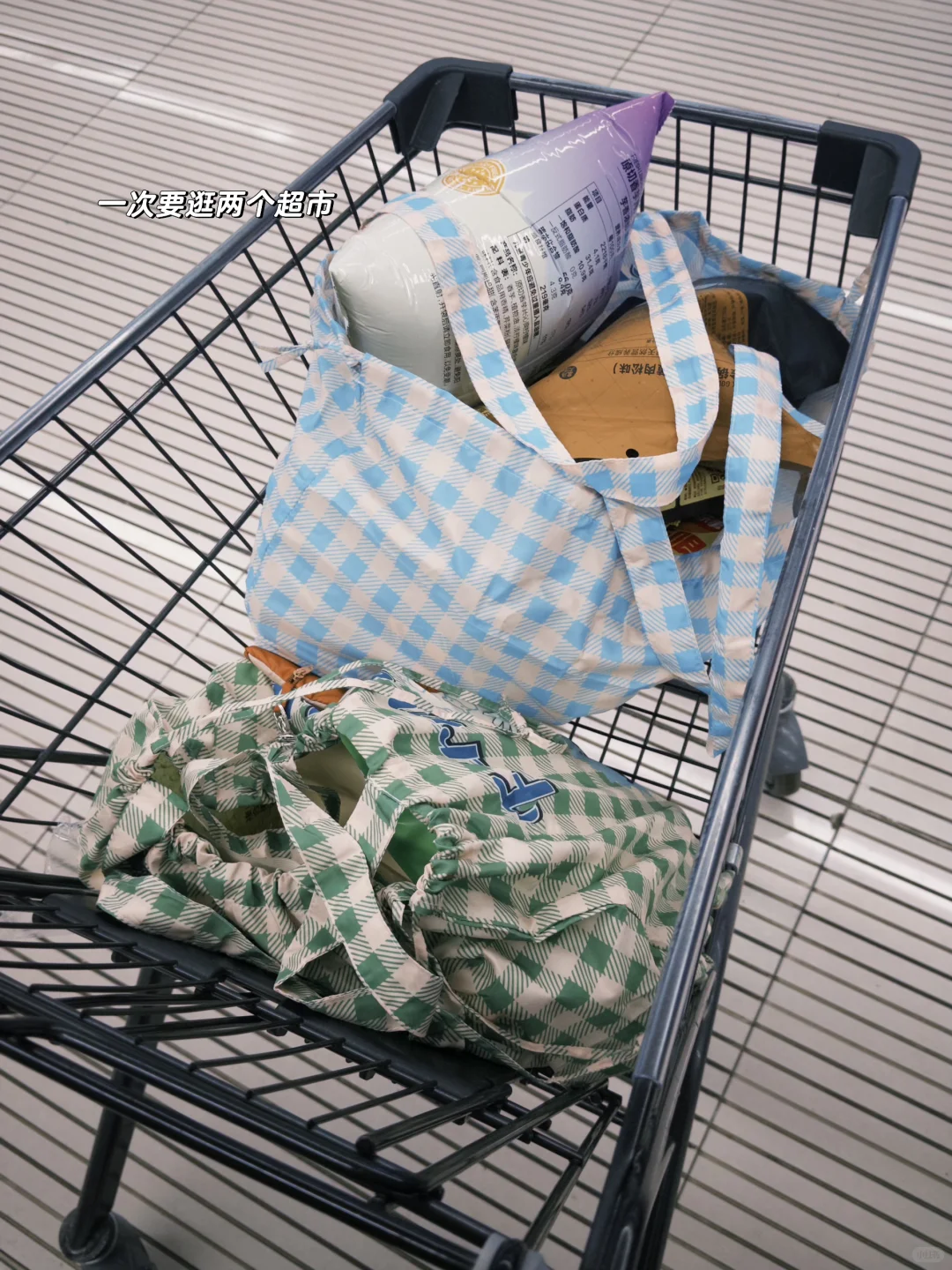 挑战自己动手制作周岁背景 采购片?