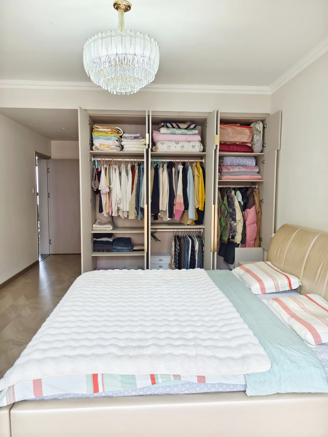 忙碌妈妈的收纳秘诀:能挂的,绝不叠!