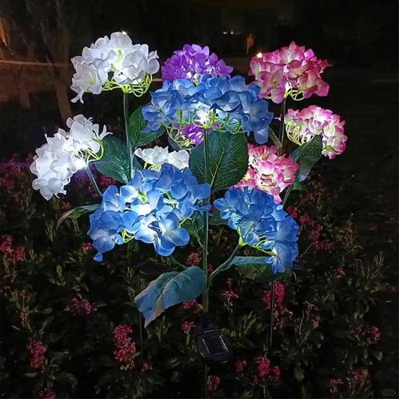 太阳能绣球灯:点亮庭院浪漫氛围✨