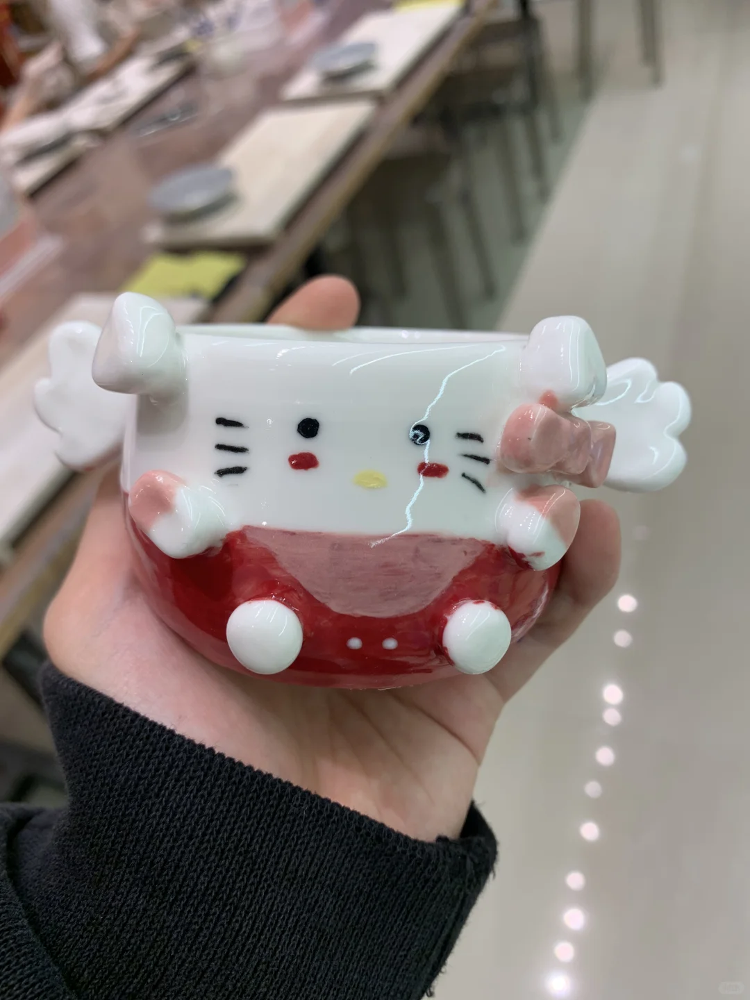 谁的烟灰缸做成陶瓷也这么好看！