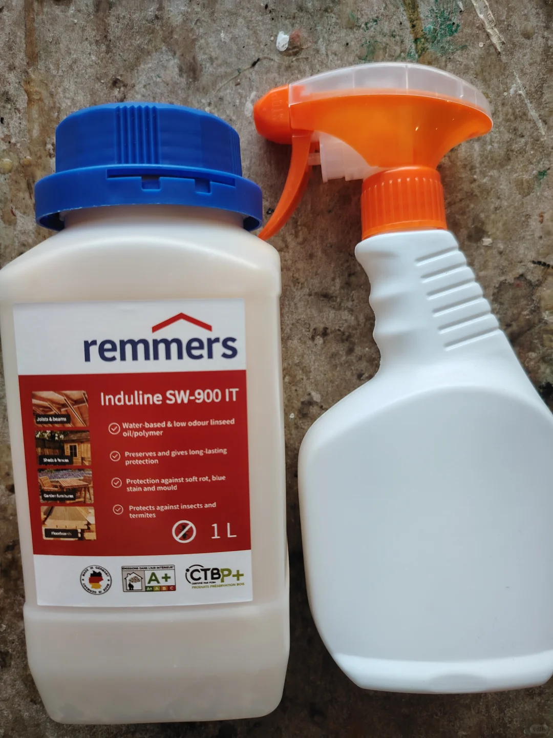 早一点发现欧松板，防霉一下也不急安装饰面