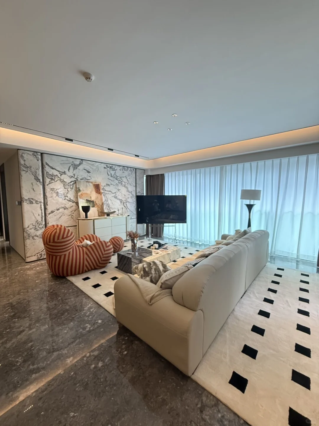 观宸云幕·171㎡现代风4房出租｜智能家居豪装