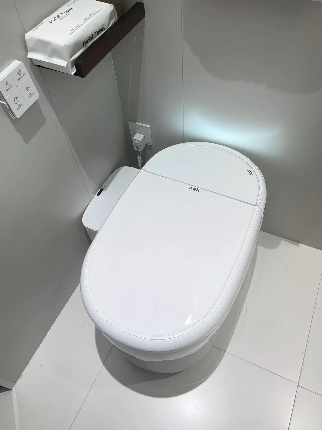 网购轻智能马桶初体验！安全下车