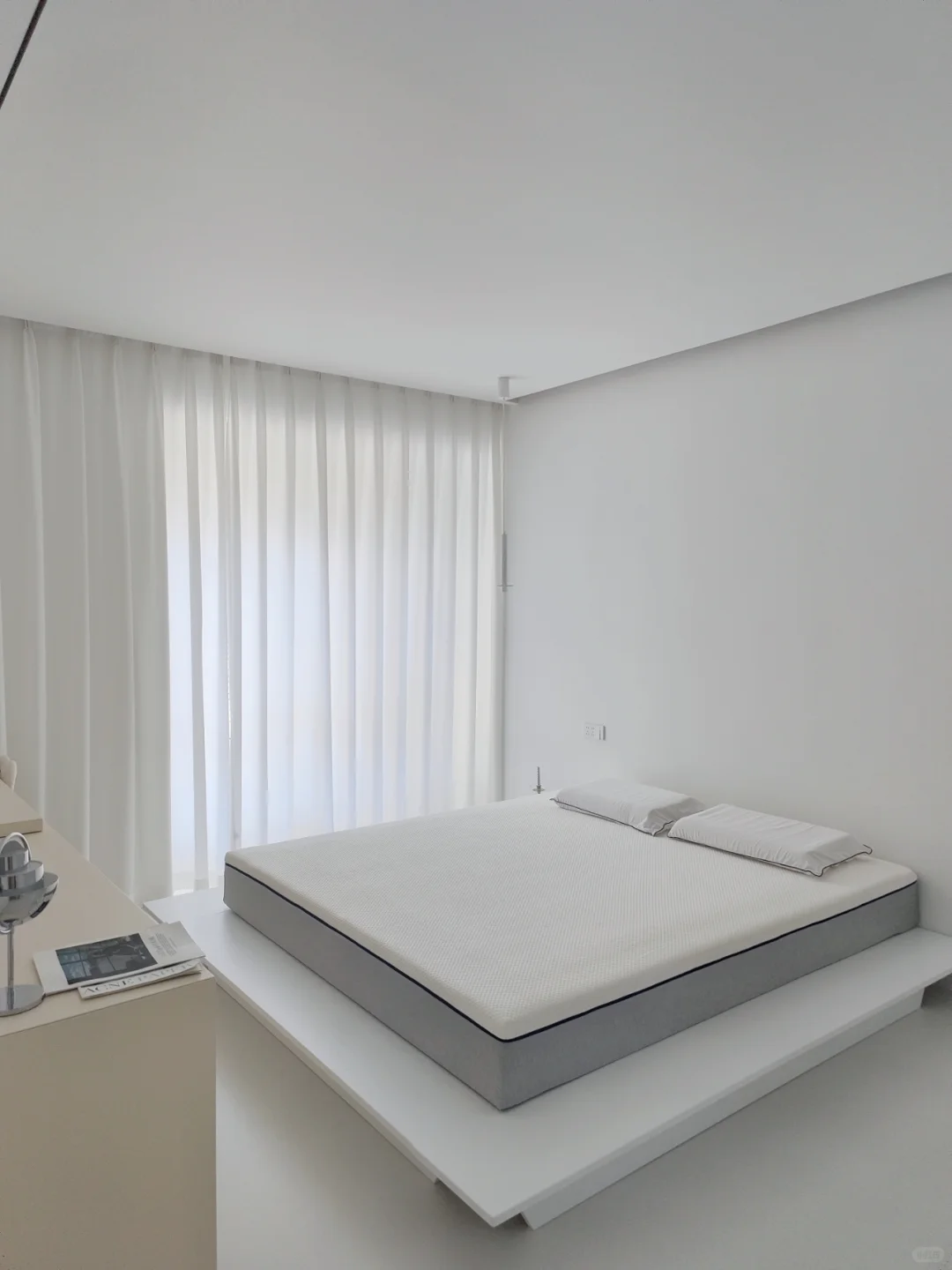 住了两年的卧室仍然空无一物｜简约风