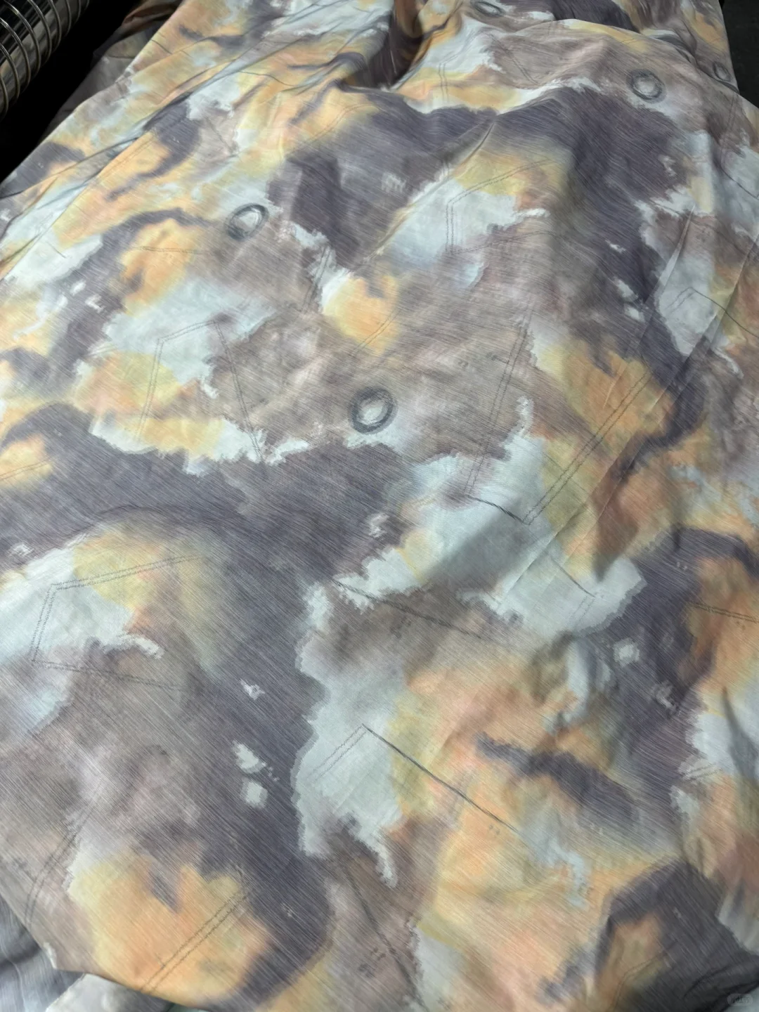 新工艺，新面料，双经轴印花晕染风格开发