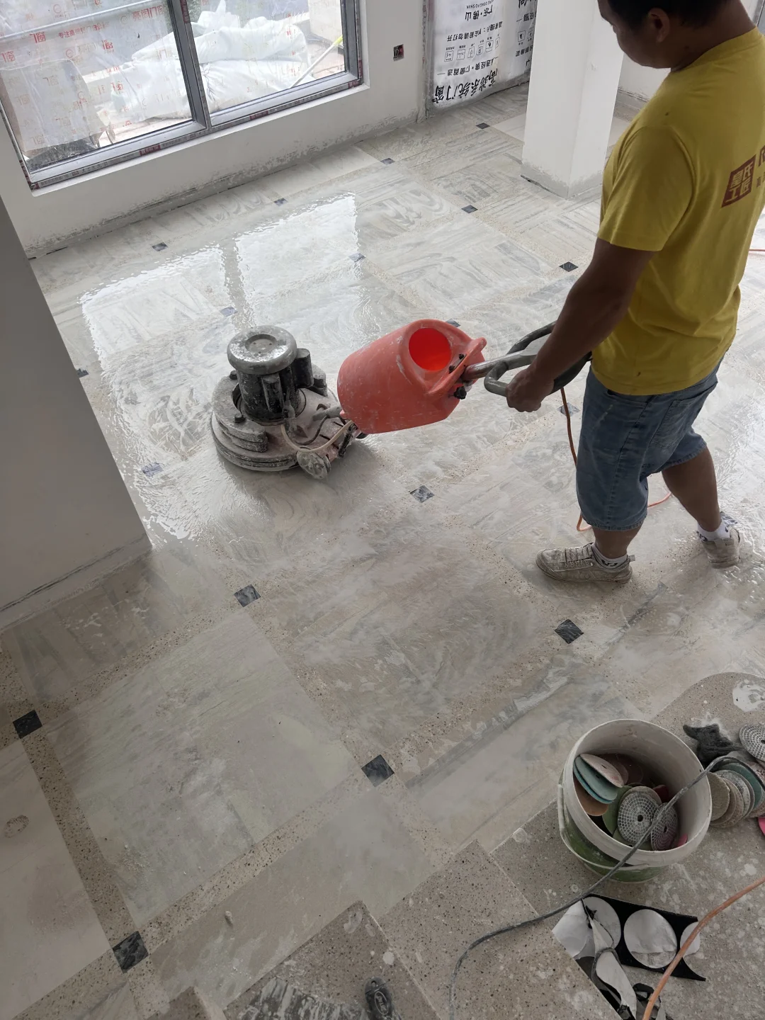 关于我五层楼地面和楼梯都是做的水磨石