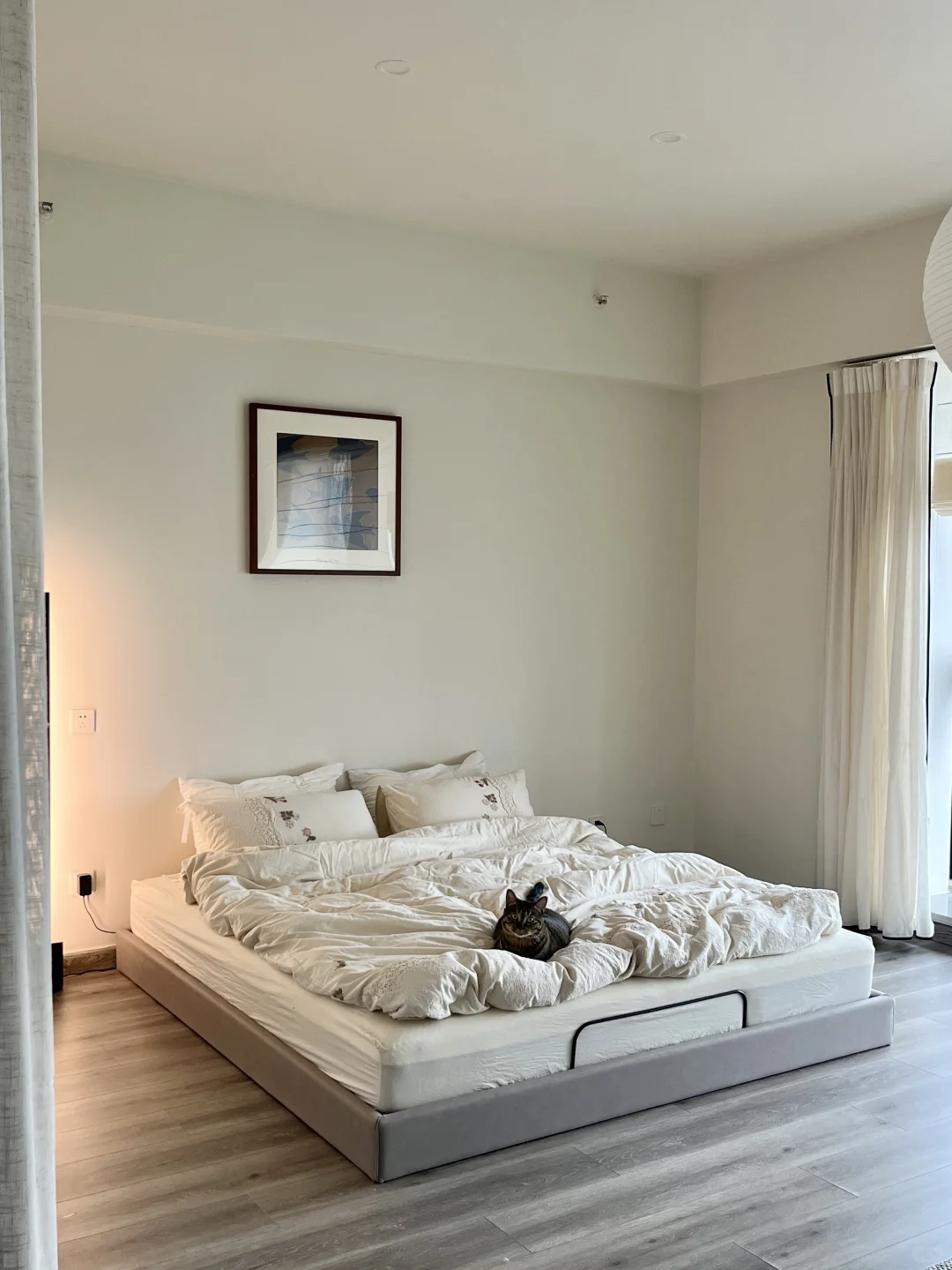 把极简风卧室调频至“疗愈模式”