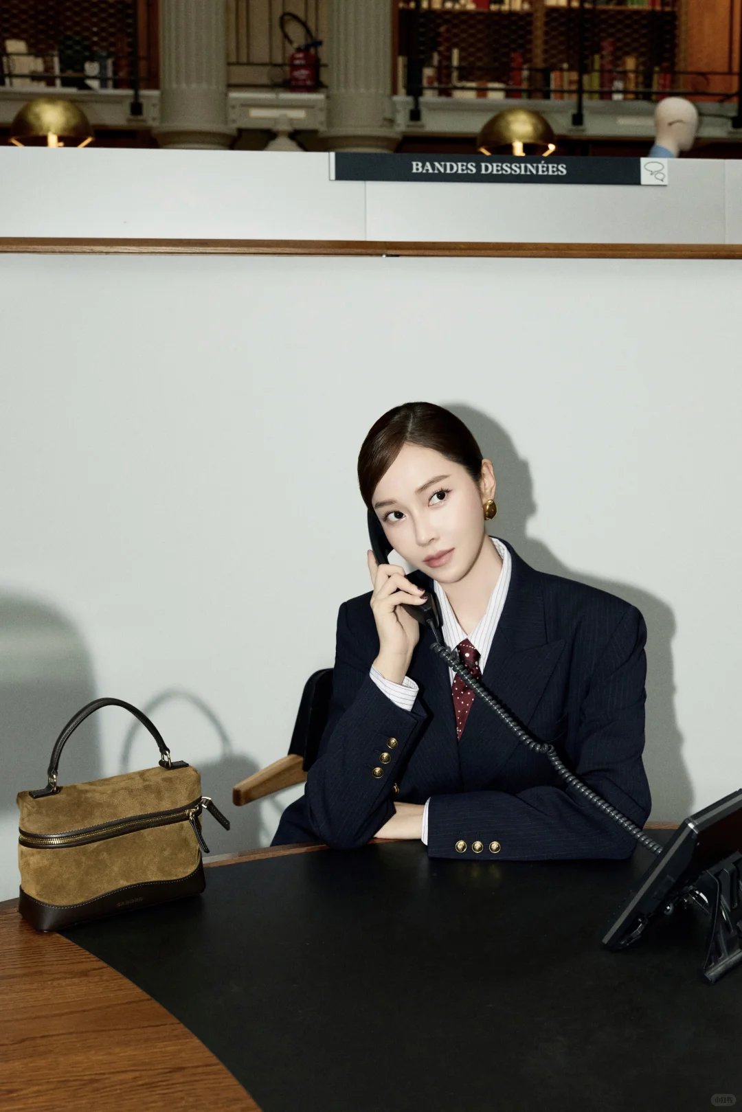 郑秀妍巴黎时装周西装杀❗️