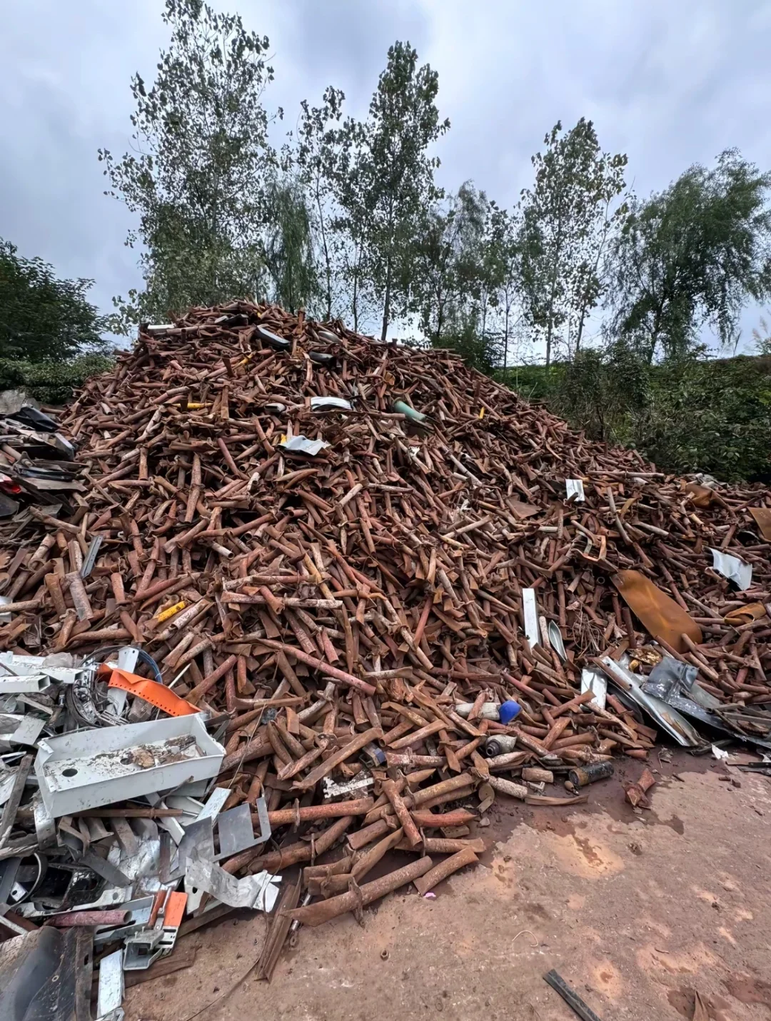 退伍老兵收废铁