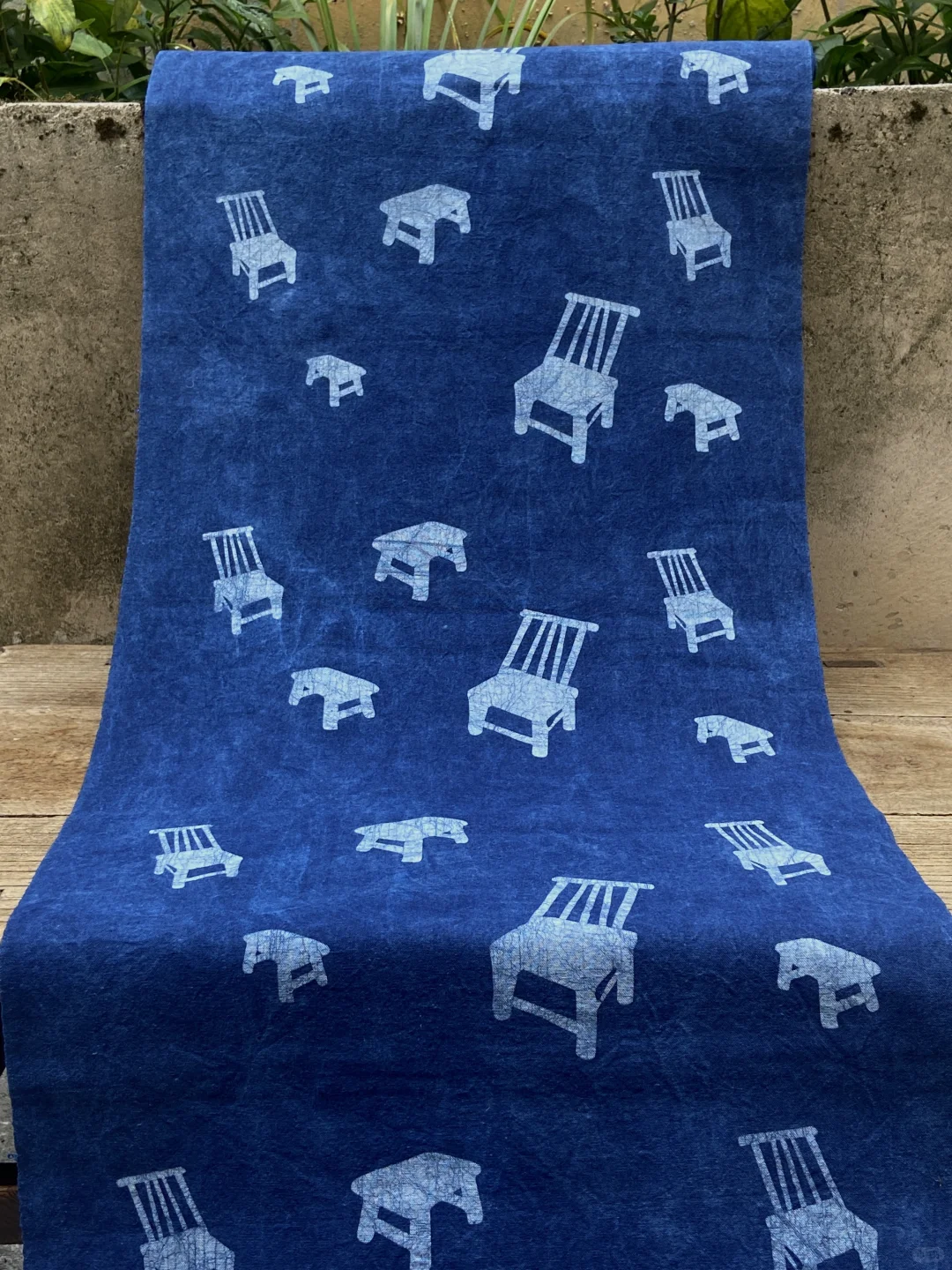 靛蓝如青娥织梦，木马小椅藏古趣?