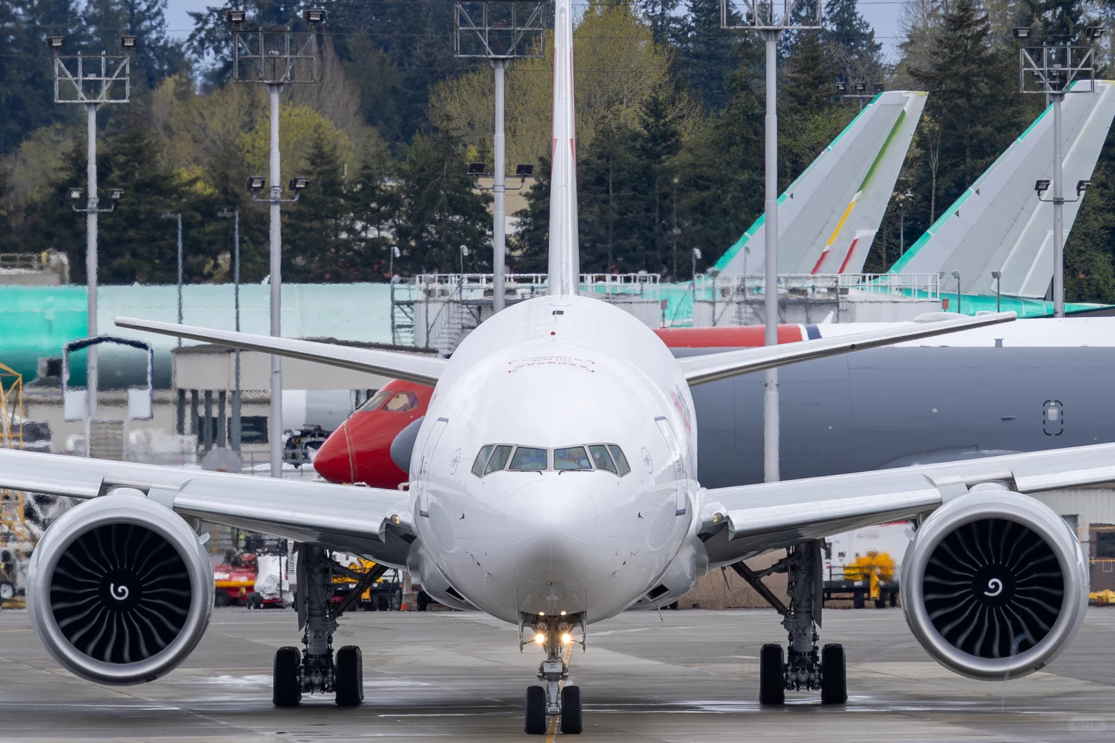 順飛哦 中貨航最新波音777F貨機 順利交付?