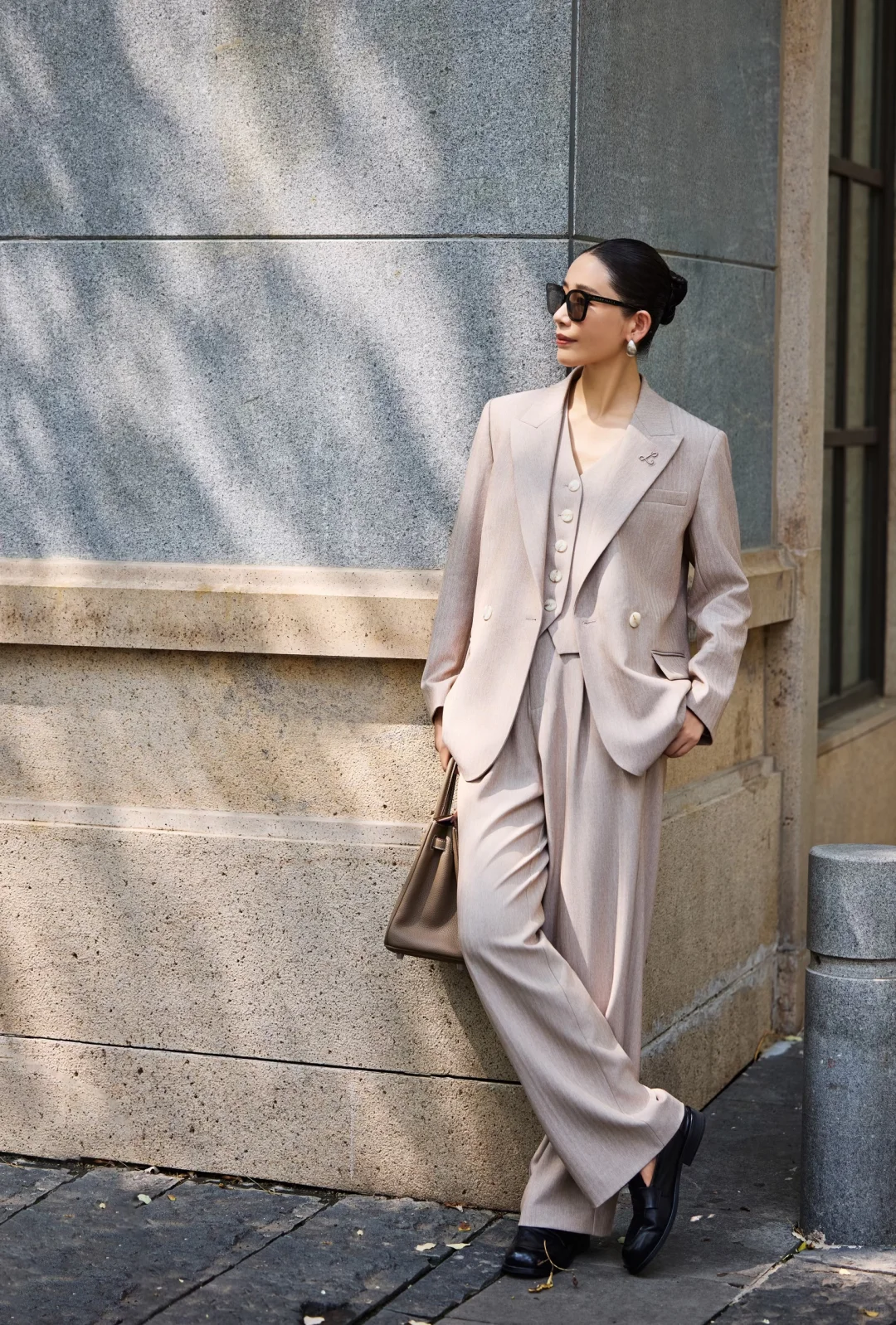 40而已｜都说我穿西装好看，对吗？